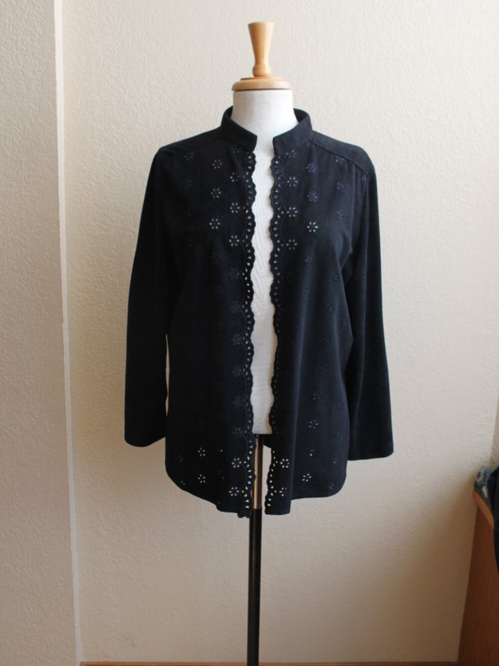 Vintage 70's Wilroy Traveler Black Eyelet Open Jacket Topper XL